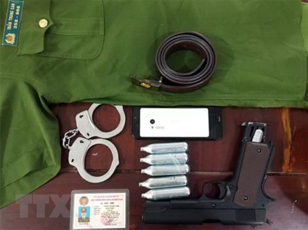 Tạm giam đối tượng giả danh công an để lừa đảo chiếm đoạt tài sản Tạm giam đối tượng giả danh công an để lừa đảo chiếm đoạt tài sản