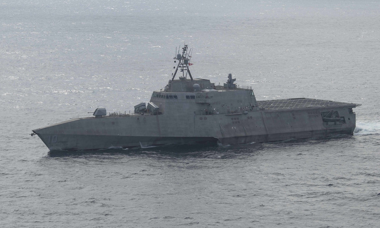 Tàu chiến Mỹ áp sát Hoàng Sa, Trường Sa