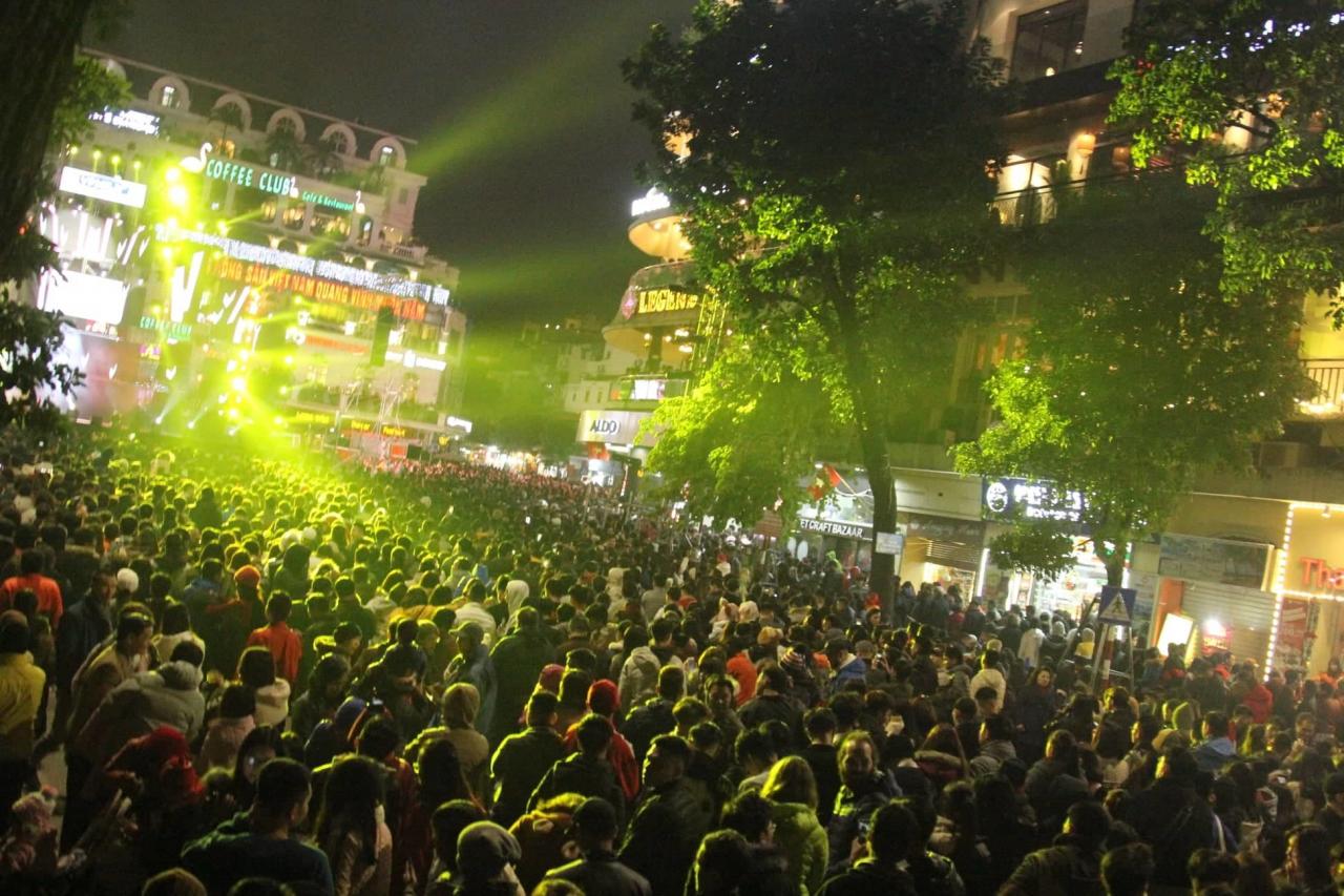 Rộn ràng đón năm mới 2019 khắp 3 miền Rộn ràng đón năm mới 2019 khắp 3 miền