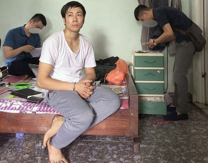 Bắt cựu sinh viên Bách khoa trồng cần sa, truyền đạo trái phép 'Hội Thánh Đức Chúa Trời Mẹ' Bắt cựu sinh viên Bách khoa trồng cần sa, truyền đạo trái phép 'Hội Thánh Đức Chúa Trời Mẹ'