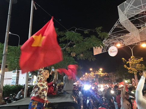 U.23 Việt Nam vào bán kết tuyệt vời: Biển người ra đường ăn mừng U.23 Việt Nam vào bán kết tuyệt vời: Biển người ra đường ăn mừng