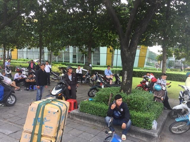 Sập mái che, hầm Thủ Thiêm phong tỏa: Người Sài Gòn chôn chân cả tiếng giữa trung tâm Sập mái che, hầm Thủ Thiêm phong tỏa: Người Sài Gòn chôn chân cả tiếng giữa trung tâm