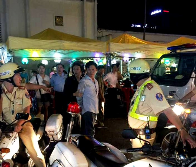 CSGT truy đuổi ô tô vi phạm như phim hành động ở Sài Gòn