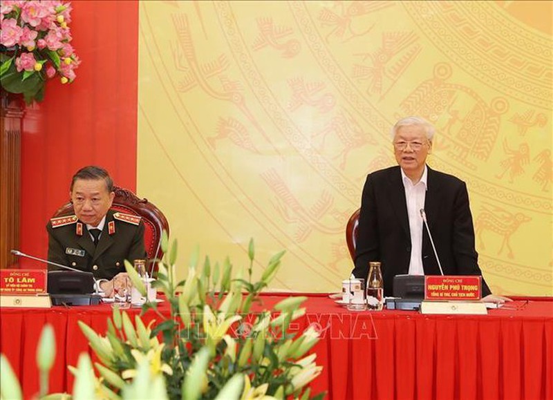 “Không để những cán bộ vi phạm được cơ cấu vào cấp ủy nhiệm kỳ mới” “Không để những cán bộ vi phạm được cơ cấu vào cấp ủy nhiệm kỳ mới”