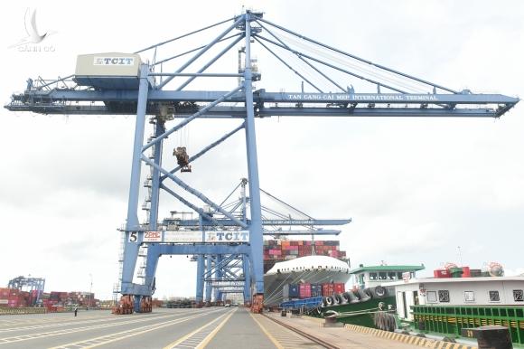 Thủ tướng Nguyễn Xuân Phúc kiểm tra “cửa ngõ giao thương phía Nam” Thủ tướng Nguyễn Xuân Phúc kiểm tra “cửa ngõ giao thương phía Nam”