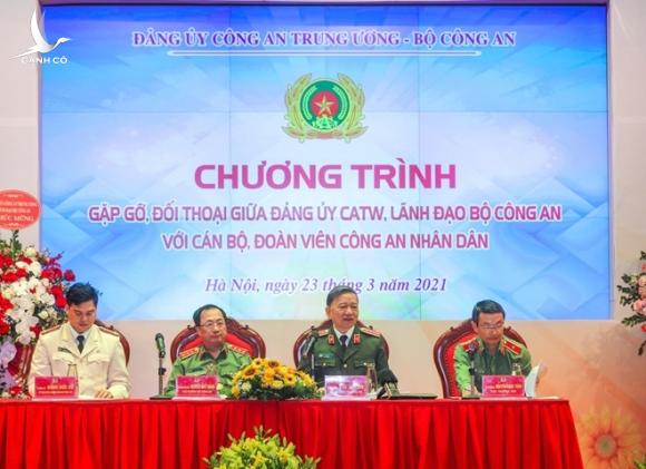 Bộ trưởng Tô Lâm đối thoại với đoàn viên thanh niên Công an Bộ trưởng Tô Lâm đối thoại với đoàn viên thanh niên Công an