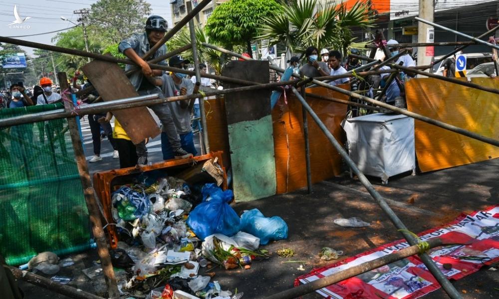 Cuộc biểu tình biến thành đổ máu tại Myanmar