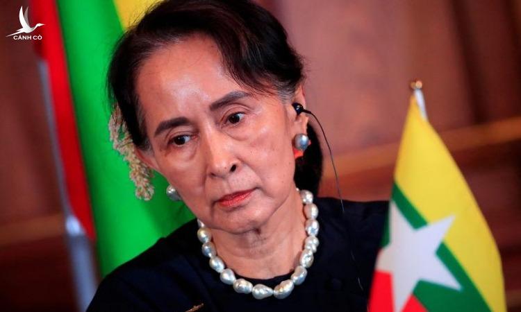 Reuters: Quân đội Myanmar cáo buộc bà Aung San Suu Kyi tham nhũng 600.000 USD Reuters: Quân đội Myanmar cáo buộc bà Aung San Suu Kyi tham nhũng 600.000 USD