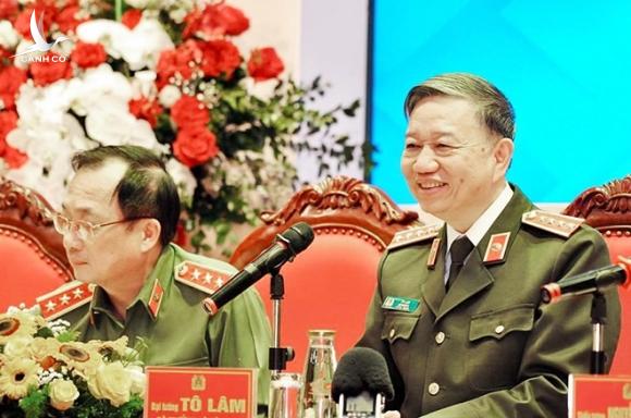 Bộ trưởng Tô Lâm đối thoại với đoàn viên thanh niên Công an Bộ trưởng Tô Lâm đối thoại với đoàn viên thanh niên Công an