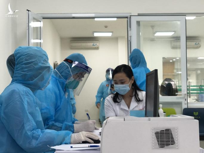 5.248 người đã tiêm vắc-xin Covid-19 của AstraZeneca 5.248 người đã tiêm vắc-xin Covid-19 của AstraZeneca