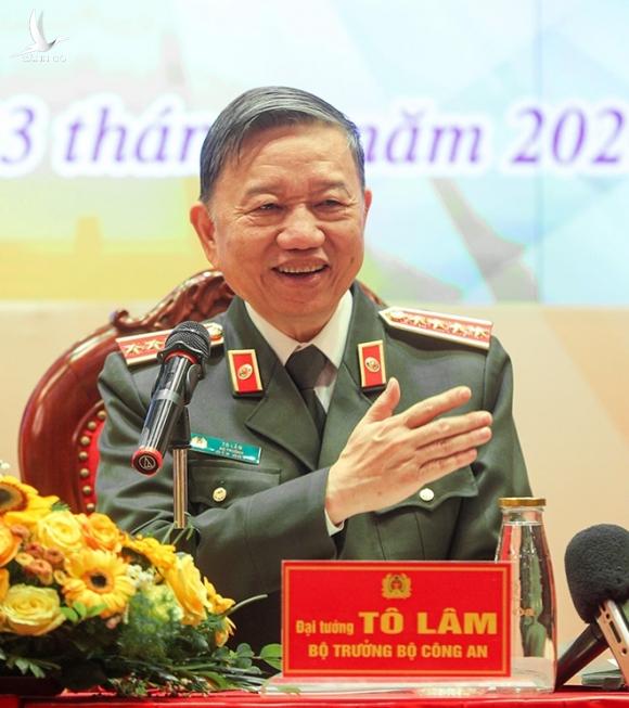 Bộ trưởng Tô Lâm đối thoại với đoàn viên thanh niên Công an Bộ trưởng Tô Lâm đối thoại với đoàn viên thanh niên Công an