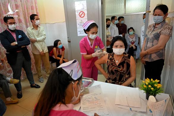 Người Việt ở Campuchia lo đói vì COVID-19 Người Việt ở Campuchia lo đói vì COVID-19