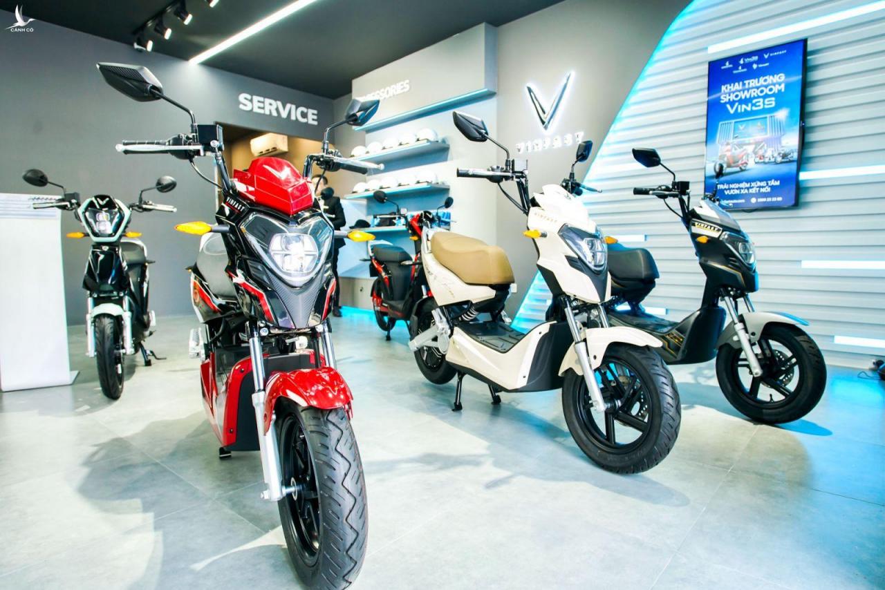 Choáng ngợp 64 showroom VinFast, khách hàng thoải mái trải nghiệm