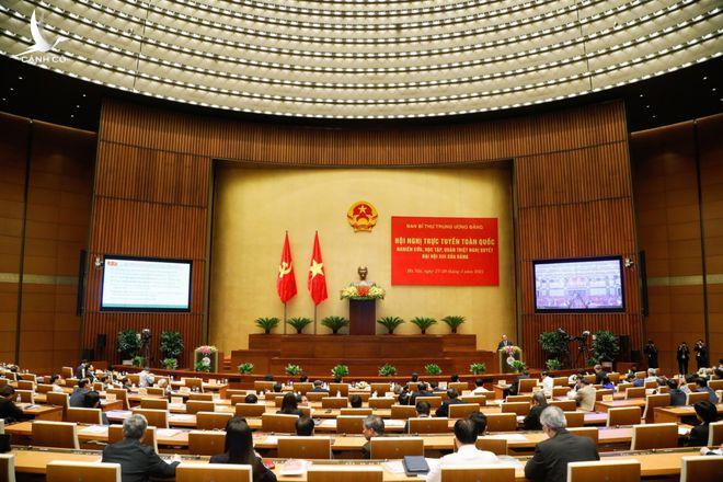 Thủ tướng Nguyễn Xuân Phúc: ‘Thất thoát đất đai trong 10 năm trở lại đây rất lớn’ Thủ tướng Nguyễn Xuân Phúc: ‘Thất thoát đất đai trong 10 năm trở lại đây rất lớn’