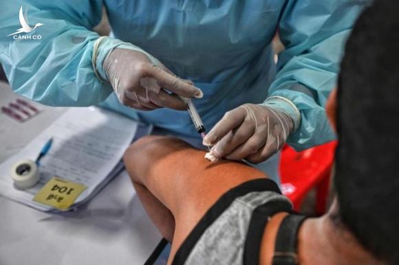 Một ca tử vong sau khi tiêm vắc xin Covid-19, Thái Lan kêu gọi bình tĩnh Một ca tử vong sau khi tiêm vắc xin Covid-19, Thái Lan kêu gọi bình tĩnh