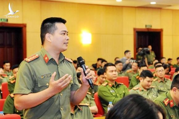 Bộ trưởng Tô Lâm đối thoại với đoàn viên thanh niên Công an Bộ trưởng Tô Lâm đối thoại với đoàn viên thanh niên Công an