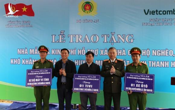 Bộ Công an hỗ trợ 30 tỉ làm 600 nhà cho hộ nghèo ở Thanh Hóa Bộ Công an hỗ trợ 30 tỉ làm 600 nhà cho hộ nghèo ở Thanh Hóa
