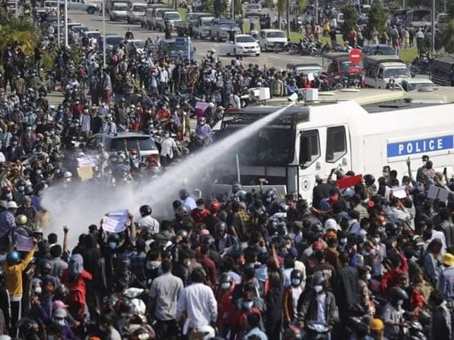 Chính biến ở Myanmar và tiếng gáy của đám quạ khoang ở bên kia bờ Thái Bình dương Chính biến ở Myanmar và tiếng gáy của đám quạ khoang ở bên kia bờ Thái Bình dương