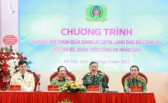 Bộ trưởng Tô Lâm đối thoại với đoàn viên thanh niên Công an Bộ trưởng Tô Lâm đối thoại với đoàn viên thanh niên Công an