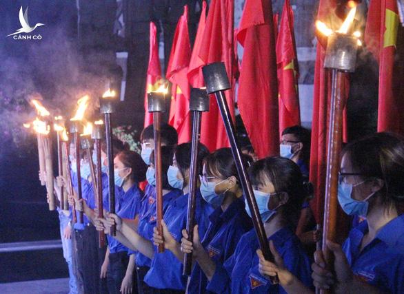 Mừng ngày thống nhất, vọng nhớ các anh! Mừng ngày thống nhất, vọng nhớ các anh!