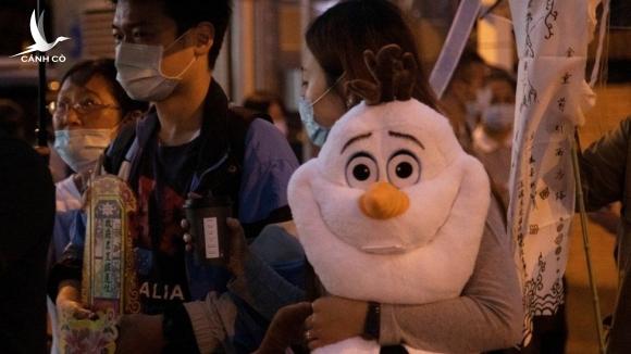 ‘Bà Chung tìm thấy chồng và con trai nhưng cả hai đều đã tắt thở’ ‘Bà Chung tìm thấy chồng và con trai nhưng cả hai đều đã tắt thở’