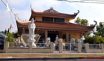 Hàng loạt chùa Việt tại Mỹ bất ngờ bị đập phá Hàng loạt chùa Việt tại Mỹ bất ngờ bị đập phá