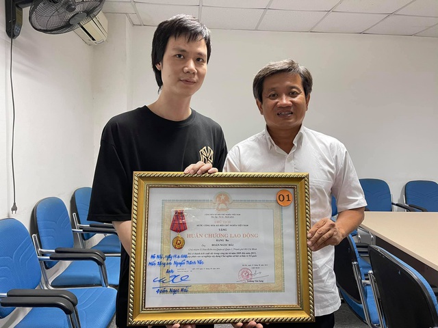 Ông Đoàn Ngọc Hải có quyền tặng lại Huân chương Lao động hạng ba không? Ông Đoàn Ngọc Hải có quyền tặng lại Huân chương Lao động hạng ba không?