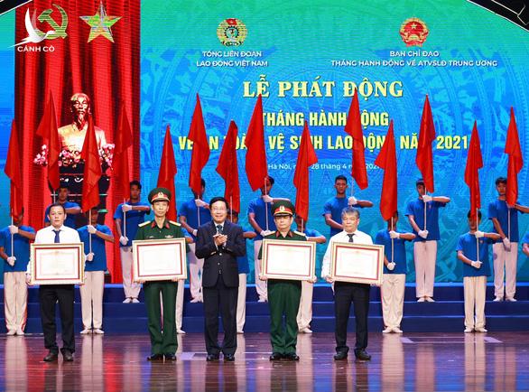 Chủ tịch nước: ‘Thu nhập sẽ tăng trở lại, nhiều việc làm mới sẽ được tạo ra’ Chủ tịch nước: ‘Thu nhập sẽ tăng trở lại, nhiều việc làm mới sẽ được tạo ra’