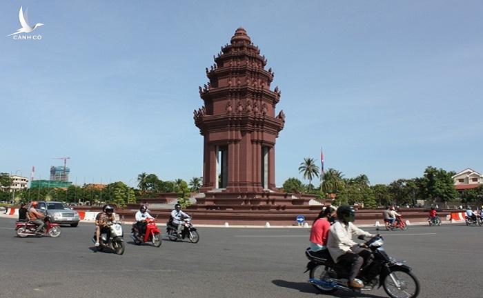 Campuchia phong tỏa thủ đô Phnom Penh Campuchia phong tỏa thủ đô Phnom Penh