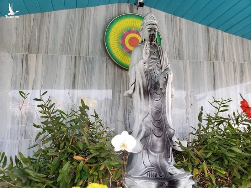 Hàng loạt chùa Việt tại Mỹ bất ngờ bị đập phá Hàng loạt chùa Việt tại Mỹ bất ngờ bị đập phá