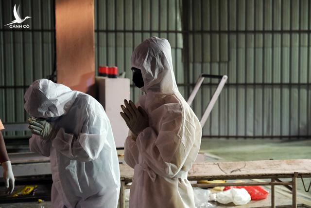 Thảm cảnh Covid-19 ở Ấn Độ: Thi thể chất chồng trong các lò hỏa táng, số người tử vong thực sự có thể bỏ xa thống kê Thảm cảnh Covid-19 ở Ấn Độ: Thi thể chất chồng trong các lò hỏa táng, số người tử vong thực sự có thể bỏ xa thống kê