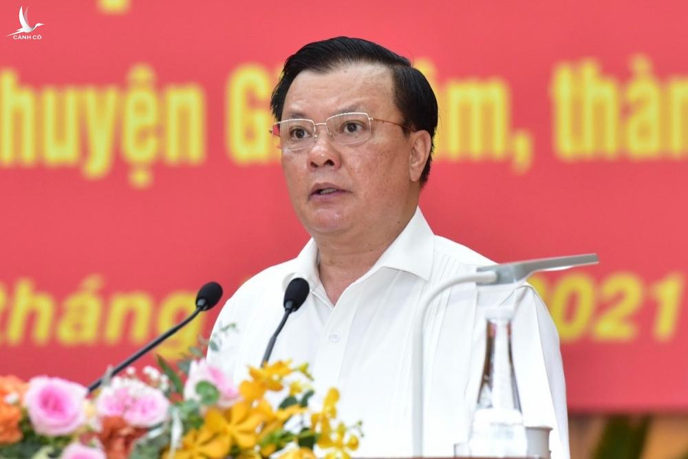 Bí thư Hà Nội Đinh Tiến Dũng: “Phải bình tĩnh vì chống dịch còn khó hơn chống giặc” Bí thư Hà Nội Đinh Tiến Dũng: “Phải bình tĩnh vì chống dịch còn khó hơn chống giặc”