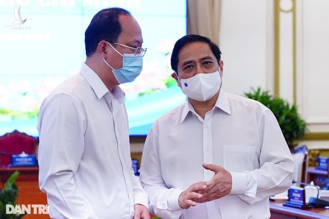 Thủ tướng ủng hộ tối đa TP.HCM nguồn kinh phí các dự án giao thông trọng điểm Thủ tướng ủng hộ tối đa TP.HCM nguồn kinh phí các dự án giao thông trọng điểm