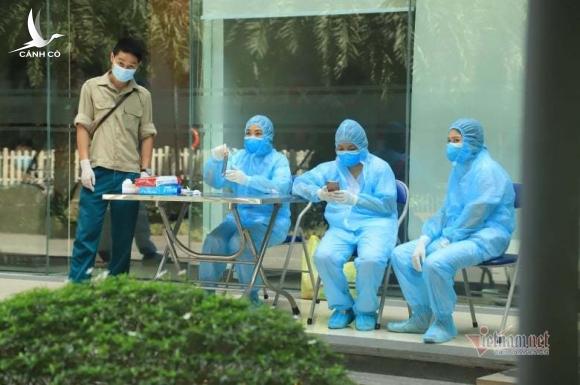 Bí thư Hà Nội: Xử nghiêm trường hợp cố tình vi phạm phòng chống dịch Bí thư Hà Nội: Xử nghiêm trường hợp cố tình vi phạm phòng chống dịch