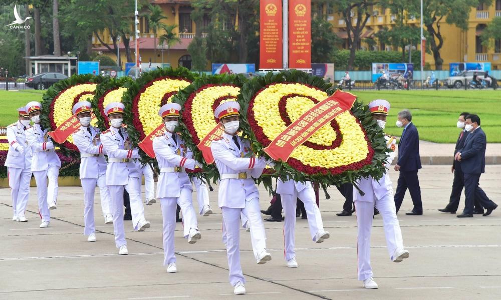 Lãnh đạo Đảng, Nhà nước viếng Chủ tịch Hồ Chí Minh Lãnh đạo Đảng, Nhà nước viếng Chủ tịch Hồ Chí Minh