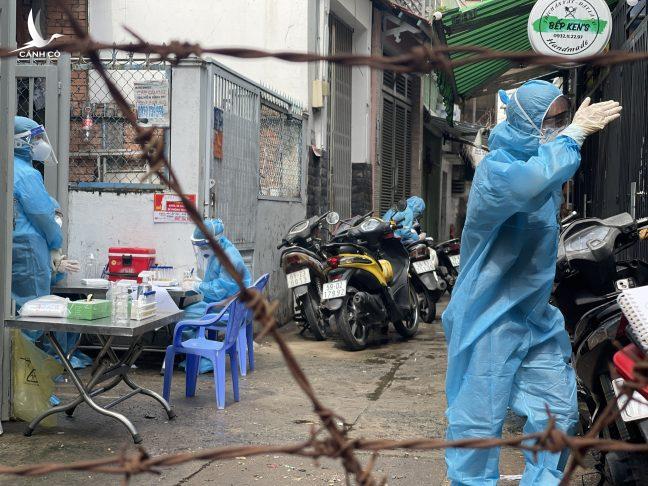 TP.HCM nâng cấp độ phòng dịch, đề nghị không tụ tập quá 10 người TP.HCM nâng cấp độ phòng dịch, đề nghị không tụ tập quá 10 người