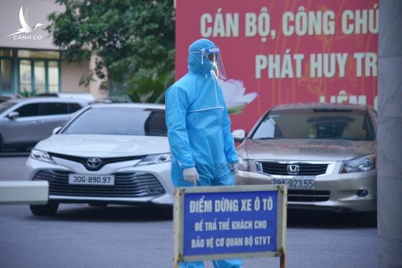 Bộ Giao thông vận tải thông tin chính thức về nhân viên nghi nhiễm COVID-19 Bộ Giao thông vận tải thông tin chính thức về nhân viên nghi nhiễm COVID-19