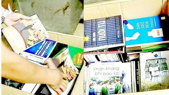 Công an Hải Dương kiên quyết đấu tranh ngăn chặn các âm mưu, hoạt động phá hoại bầu cử Công an Hải Dương kiên quyết đấu tranh ngăn chặn các âm mưu, hoạt động phá hoại bầu cử