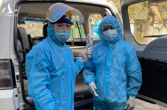 Ông Đoàn Ngọc Hải âm tính lần 2 với SARS-CoV-2, vừa được xuất viện Ông Đoàn Ngọc Hải âm tính lần 2 với SARS-CoV-2, vừa được xuất viện