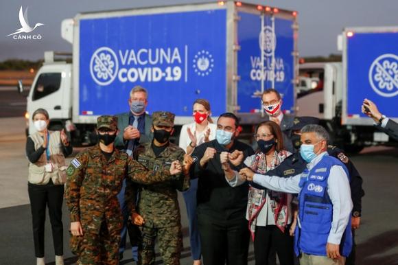 Từ Anh, Pháp, Mỹ: tỷ lệ tử vong sau tiêm vaccine phòng chống Covid-19 là rất thấp Từ Anh, Pháp, Mỹ: tỷ lệ tử vong sau tiêm vaccine phòng chống Covid-19 là rất thấp