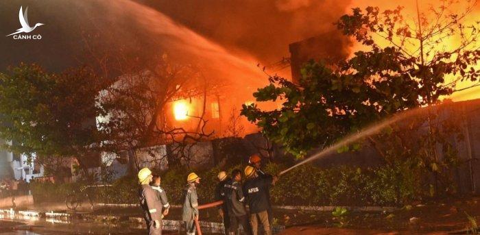 Cháy bệnh viện tại Ấn Độ, ít nhất 18 bệnh nhân COVID-19 tử vong Cháy bệnh viện tại Ấn Độ, ít nhất 18 bệnh nhân COVID-19 tử vong
