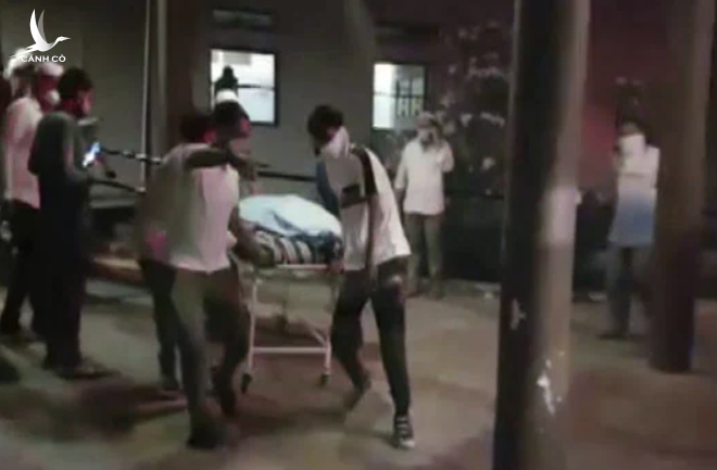 Cháy bệnh viện tại Ấn Độ, ít nhất 18 bệnh nhân COVID-19 tử vong Cháy bệnh viện tại Ấn Độ, ít nhất 18 bệnh nhân COVID-19 tử vong