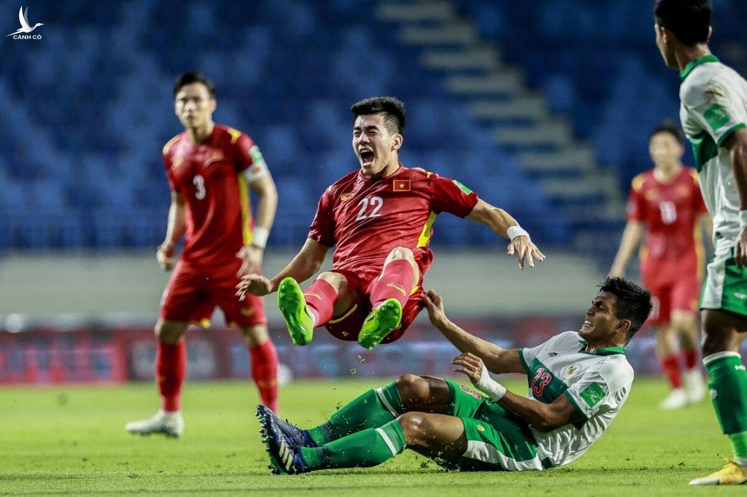 Những pha chơi xấu không thể đỡ của tuyển Indonesia Những pha chơi xấu không thể đỡ của tuyển Indonesia