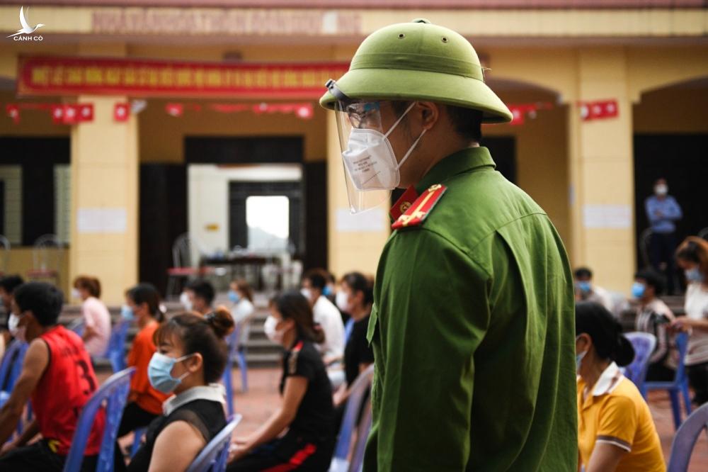 Xét nghiệm tầm soát Covid-19 ở ổ dịch lớn nhất Bắc Ninh