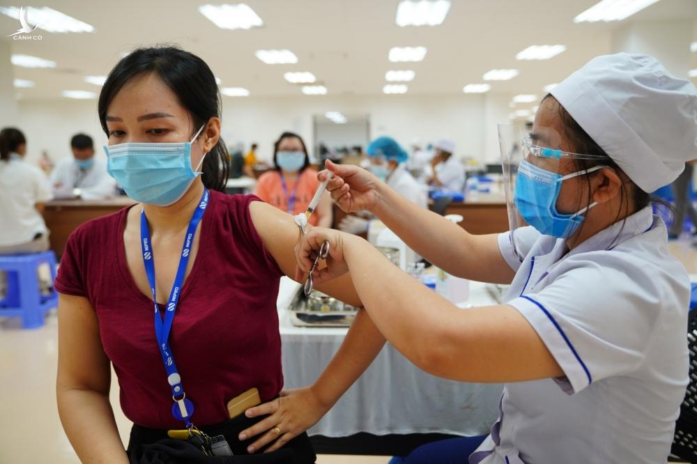 Bộ trưởng Nguyễn Thanh Long: ‘TP.HCM sẽ được ưu tiên vaccine trong tháng 7.2021’