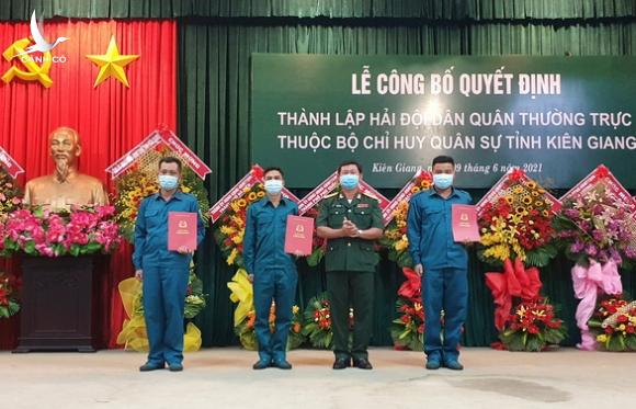 Thành lập hải đội dân quân thường trực đầu tiên của cả nước Thành lập hải đội dân quân thường trực đầu tiên của cả nước