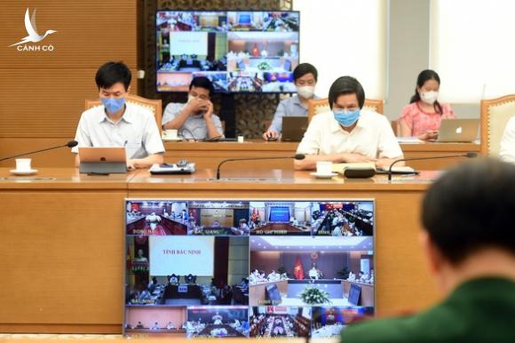 Đến cuối tháng 8, dự kiến tiêm vắc xin đủ cho toàn bộ công nhân các khu công nghiệp Đến cuối tháng 8, dự kiến tiêm vắc xin đủ cho toàn bộ công nhân các khu công nghiệp