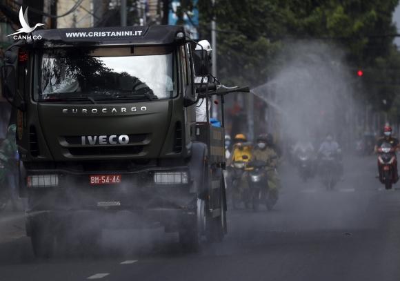TP.HCM ra văn bản khẩn, đề nghị Bộ Quốc phòng phun khử khuẩn trên diện rộng TP.HCM ra văn bản khẩn, đề nghị Bộ Quốc phòng phun khử khuẩn trên diện rộng