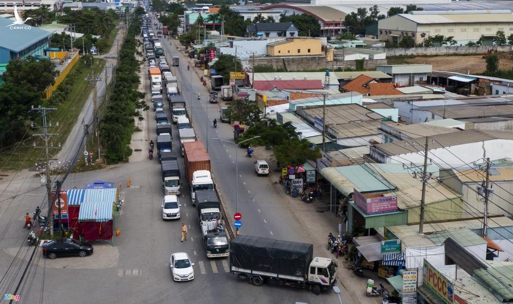 Lao động, doanh nghiệp đuối sức vì giấy xét nghiệm Lao động, doanh nghiệp đuối sức vì giấy xét nghiệm