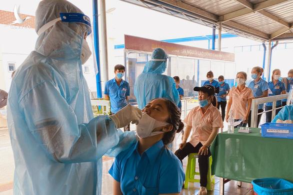 Đồng Nai vượt 1.000 ca, yêu cầu các khu công nghiệp xét nghiệm cho 100% công nhân Đồng Nai vượt 1.000 ca, yêu cầu các khu công nghiệp xét nghiệm cho 100% công nhân